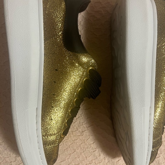 Alexander McQueen oversized trainers - Picture 2 of 11